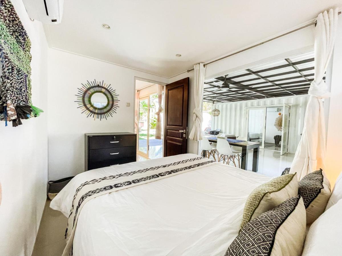 Villa Kotak Surfers Escape Reopening Rates Apply Now Selong Belanak Exterior photo